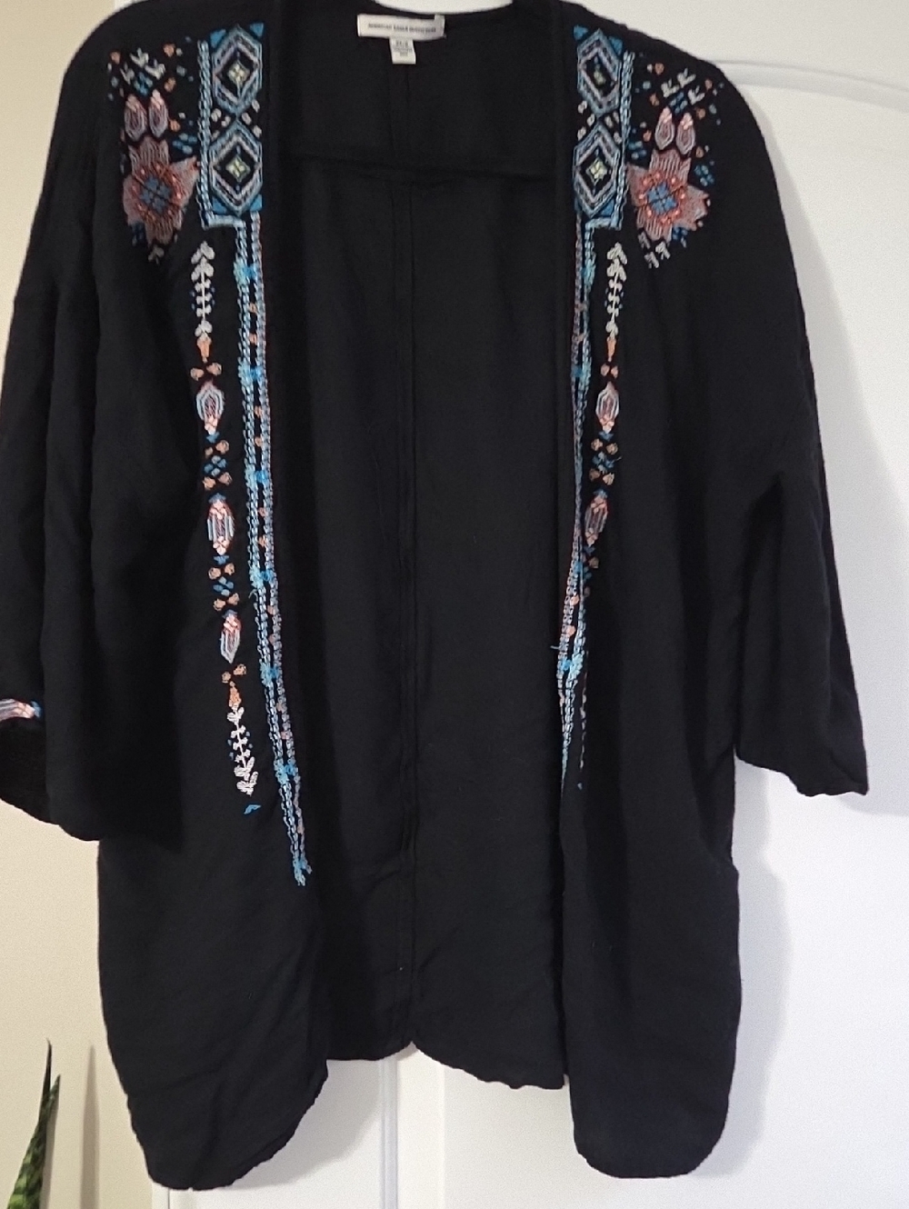 American Eagle Outfitters Black Embroidered Open-Front Kimono